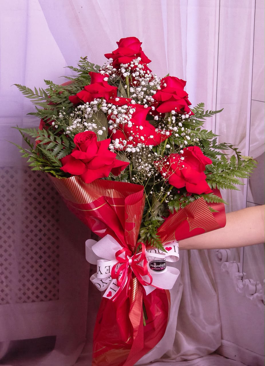 Buquê com Seis Rosas Importadas Frontal