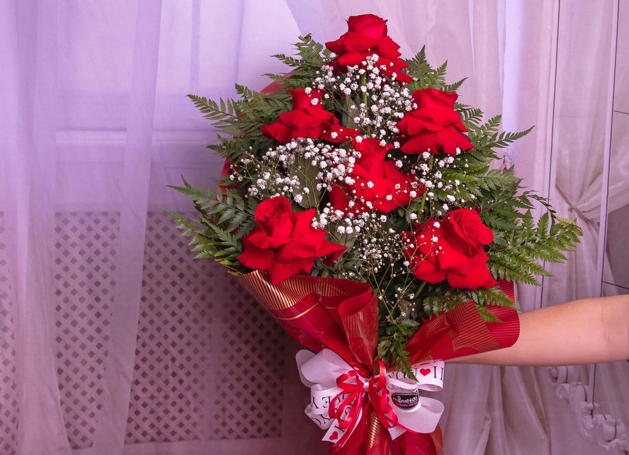 Buquê com Seis Rosas Importadas Frontal